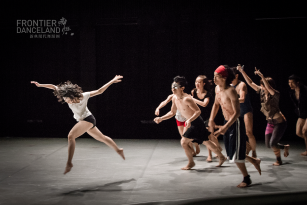 MILIEU 2013 by Frontier Danceland - Edges of Shutting Down by Matej Kejzar 02_Photo Credit - Bernie Ng